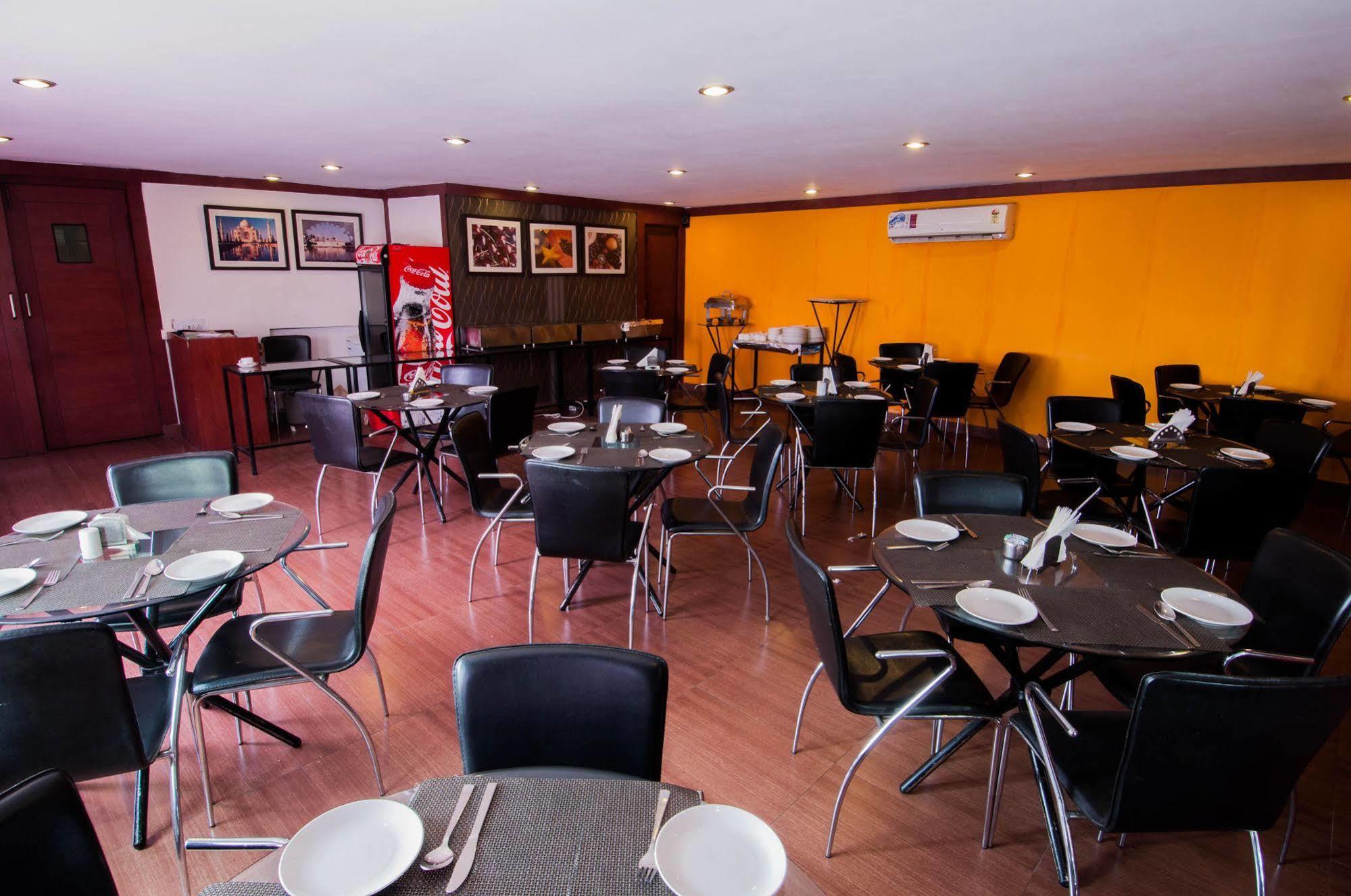 Hotel Africa Avenue Nové Dillí Exteriér fotografie