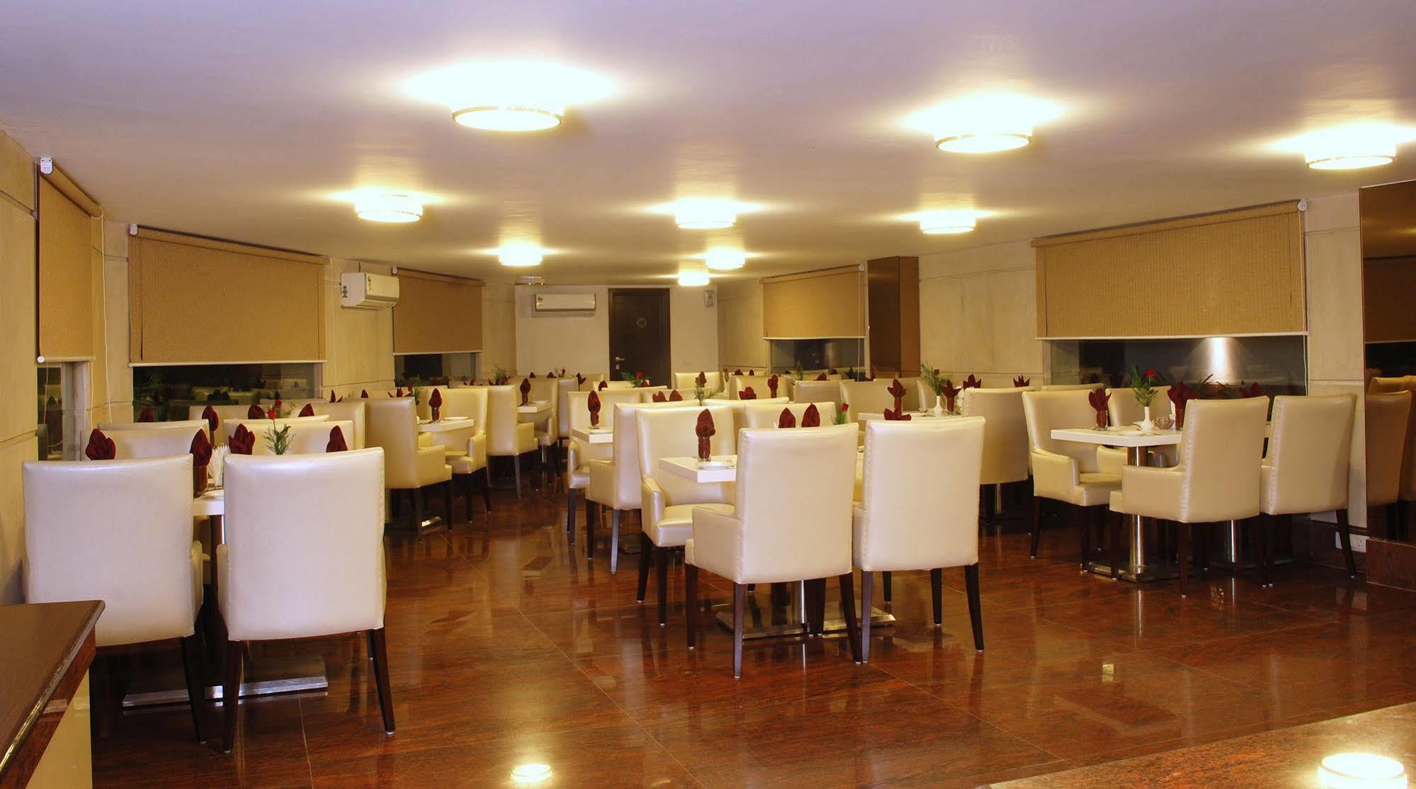 Hotel Africa Avenue Nové Dillí Exteriér fotografie